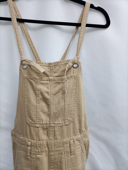 STRADIVARIUS. Beige denim overalls T.36