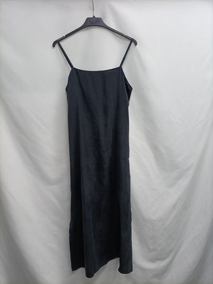 ZARA. Vestido negro lencero T.xs