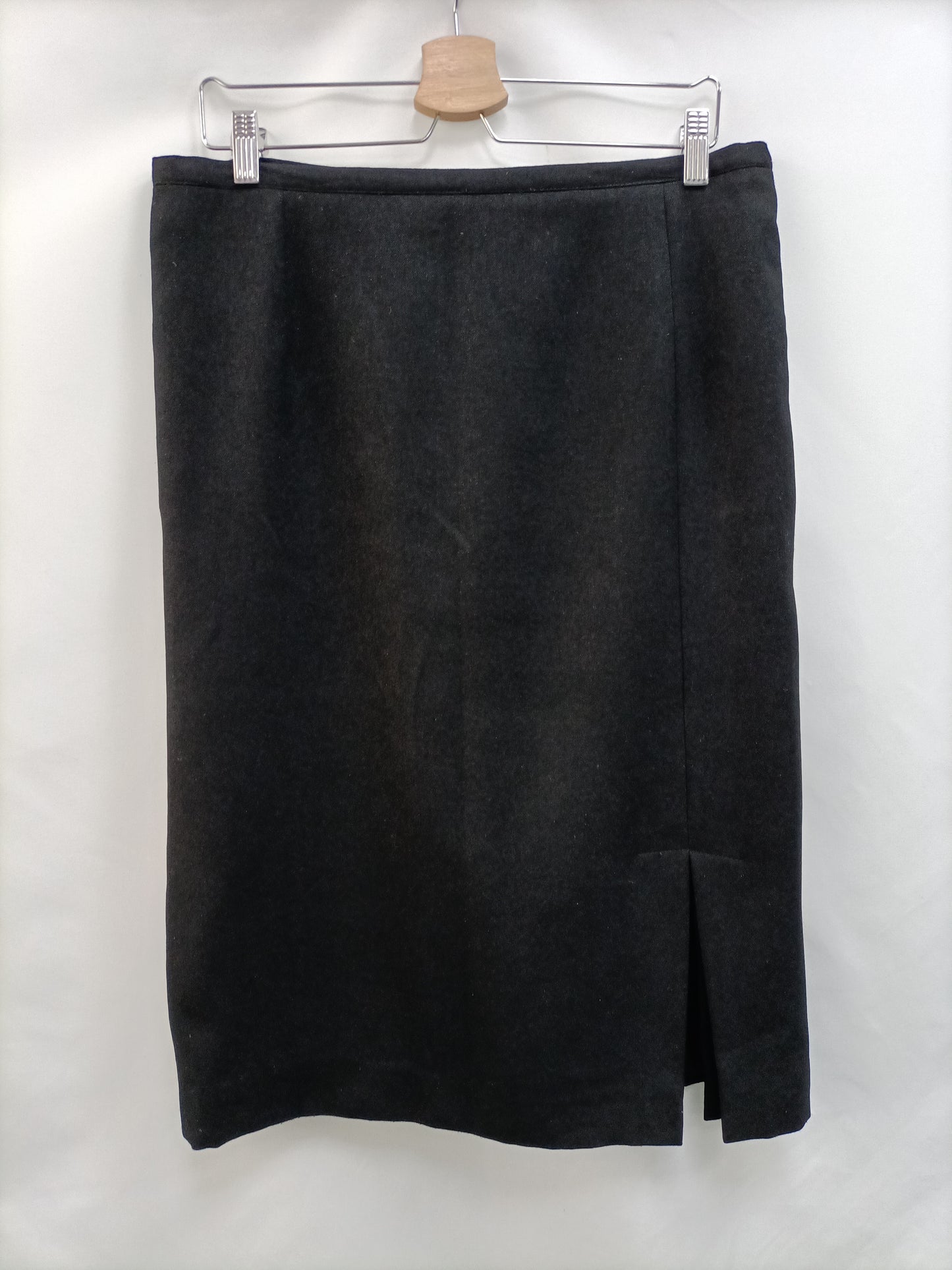 OTHERS. Basic black skirt Your (42)