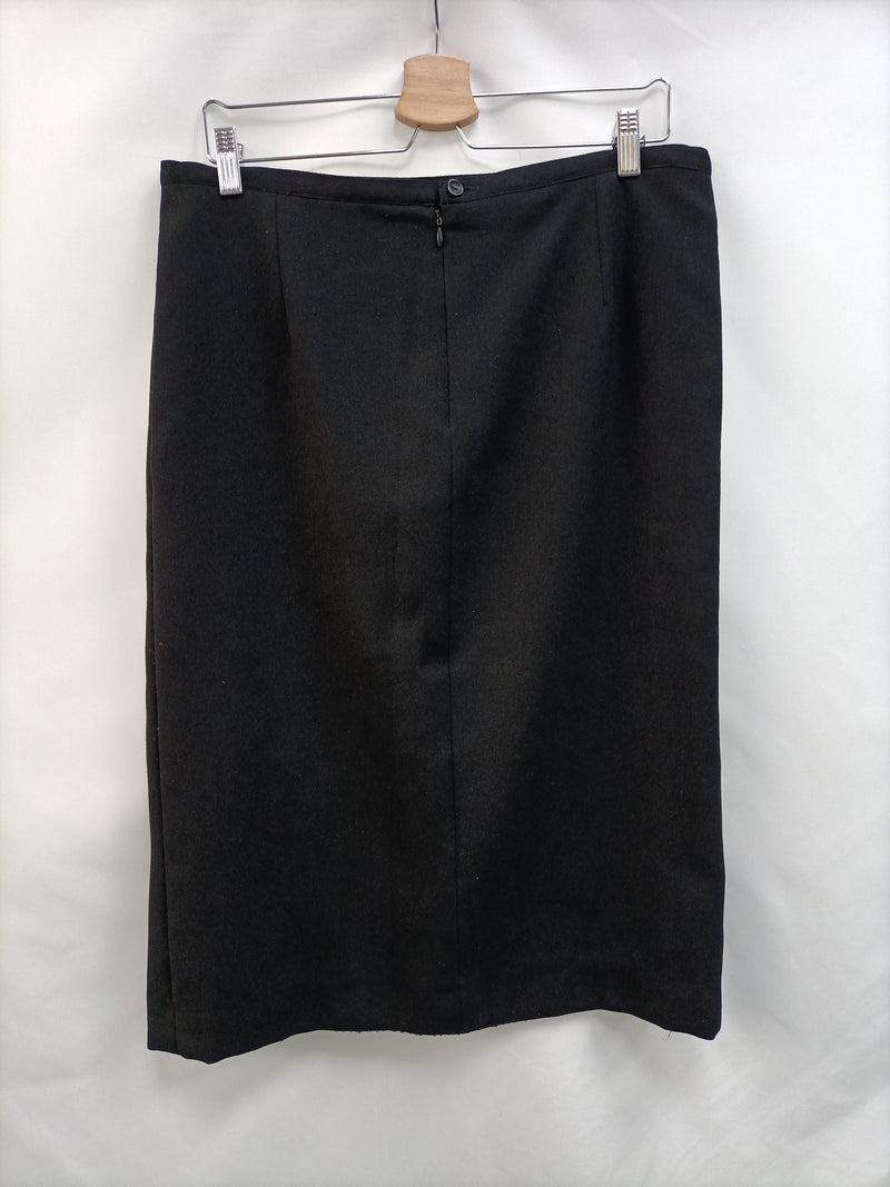 OTRAS. Falda negra básica T.u (42)
