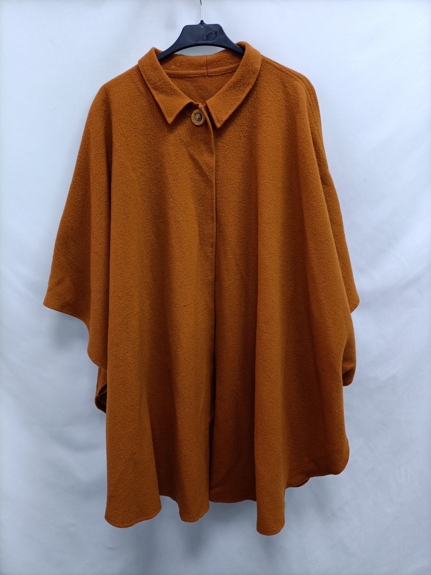 OTRAS. Capa naranja paño TU(l)