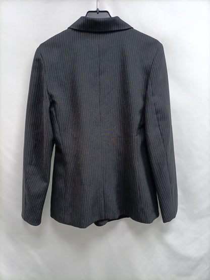 OTRAS. Blazer negra rayas Tu(l)