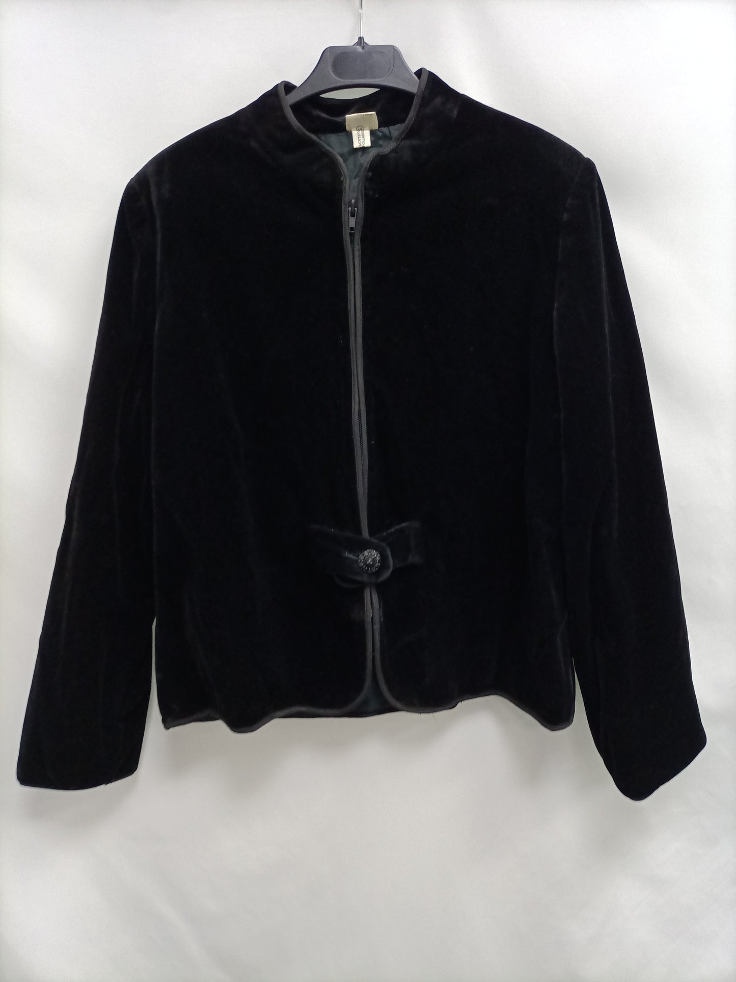 OTHERS. Black velvet jacket S.48(l)
