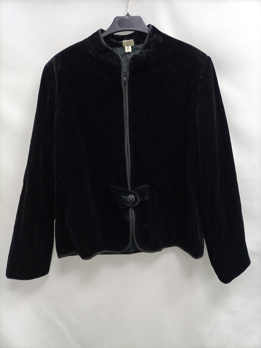OTHERS. Black velvet jacket S.48(l)
