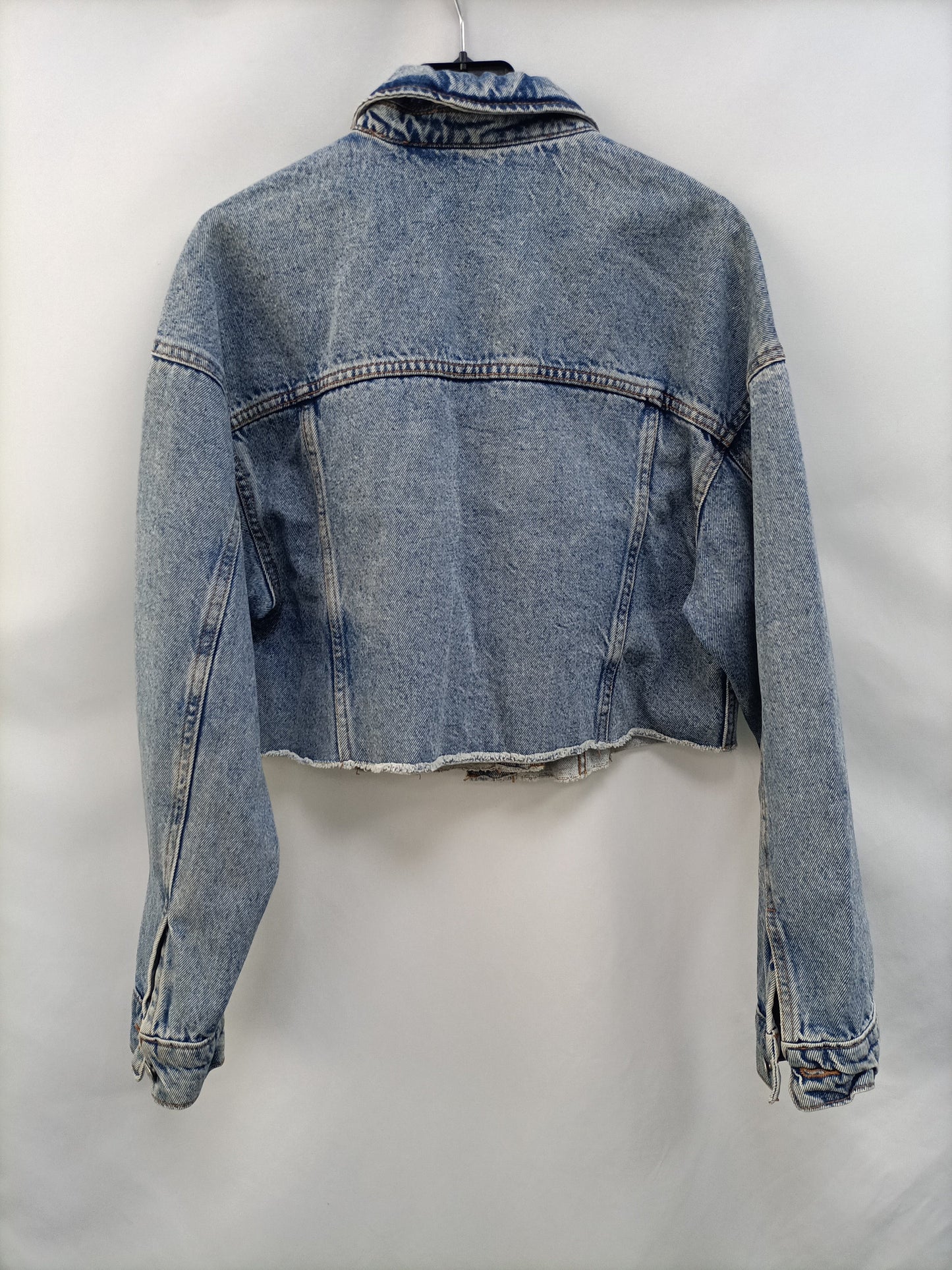 BERSHKA.Cazadora vaquera crop T.M