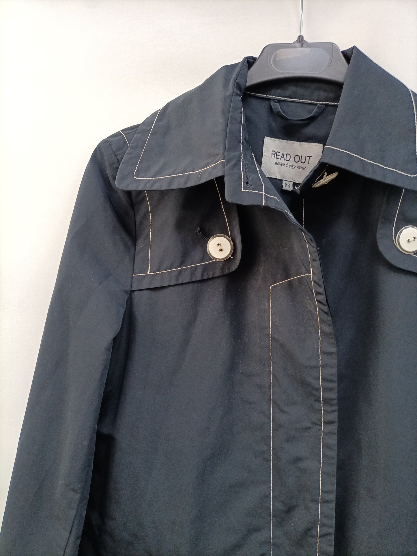 READ OUT.Trench impermeable azul T.XS