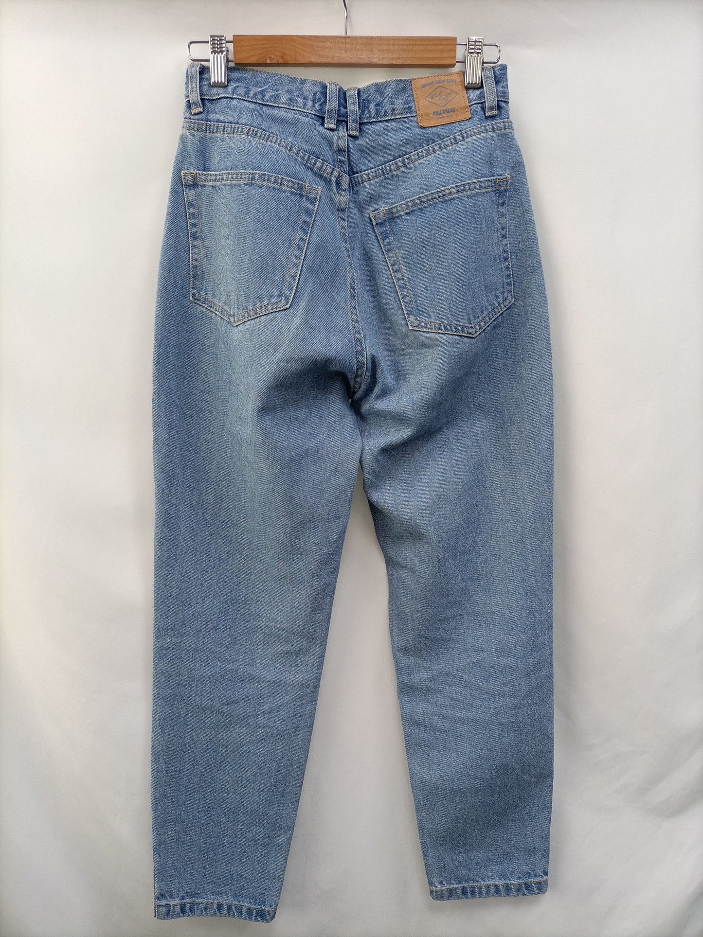 PULL&BEAR.Vaqueros mom T.36