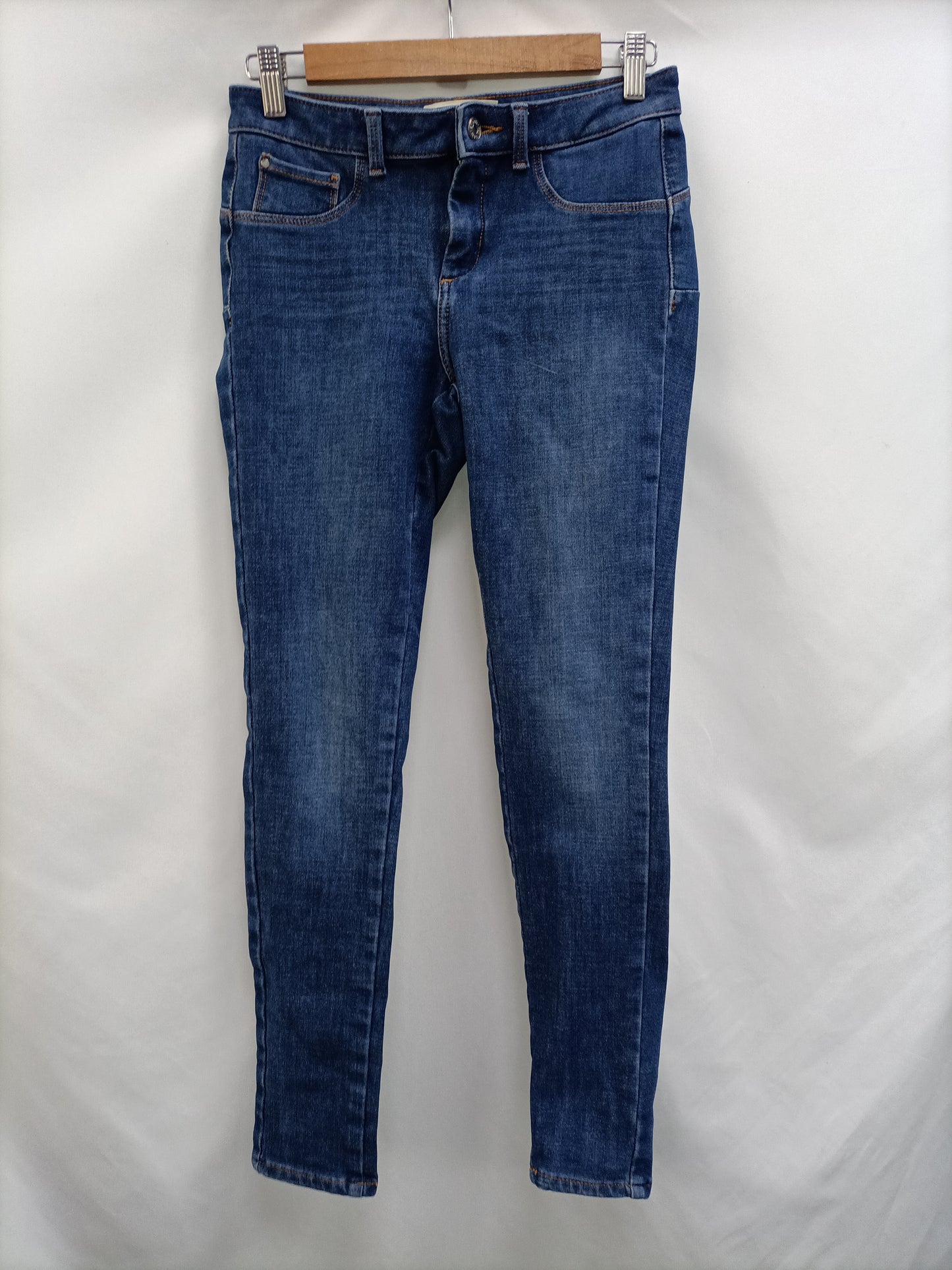 MANGO.Pantalones clásicos pitillo T.36