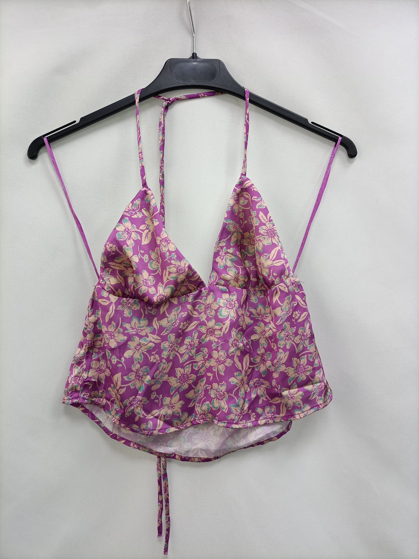 PULL&BEAR.Croptop morado flores T.S