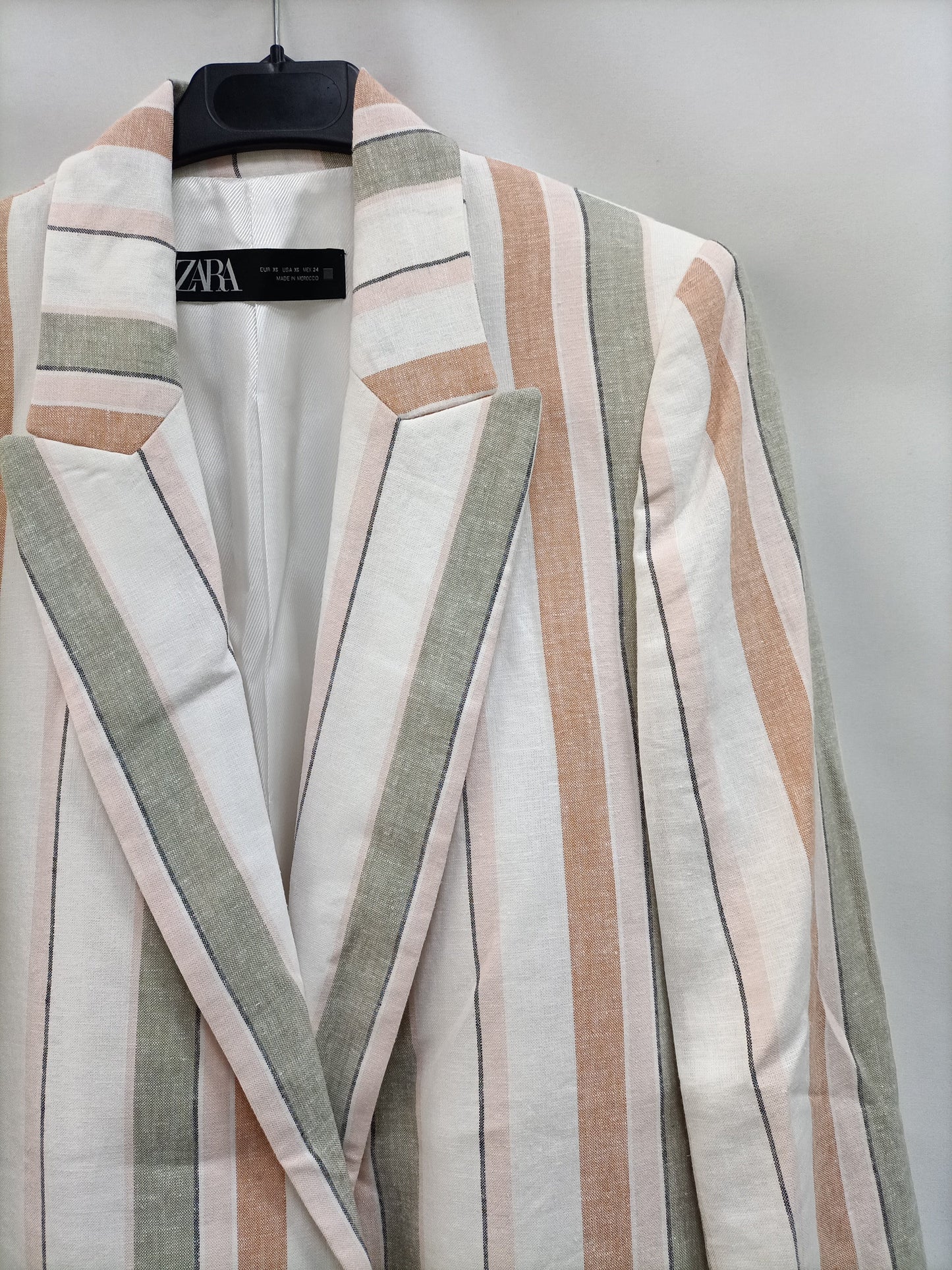 ZARA.Blazer lino rayas tonos pastel oversized T.XS