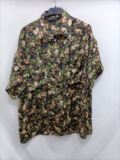 ZARA.Camisa oversized camuflaje T.s