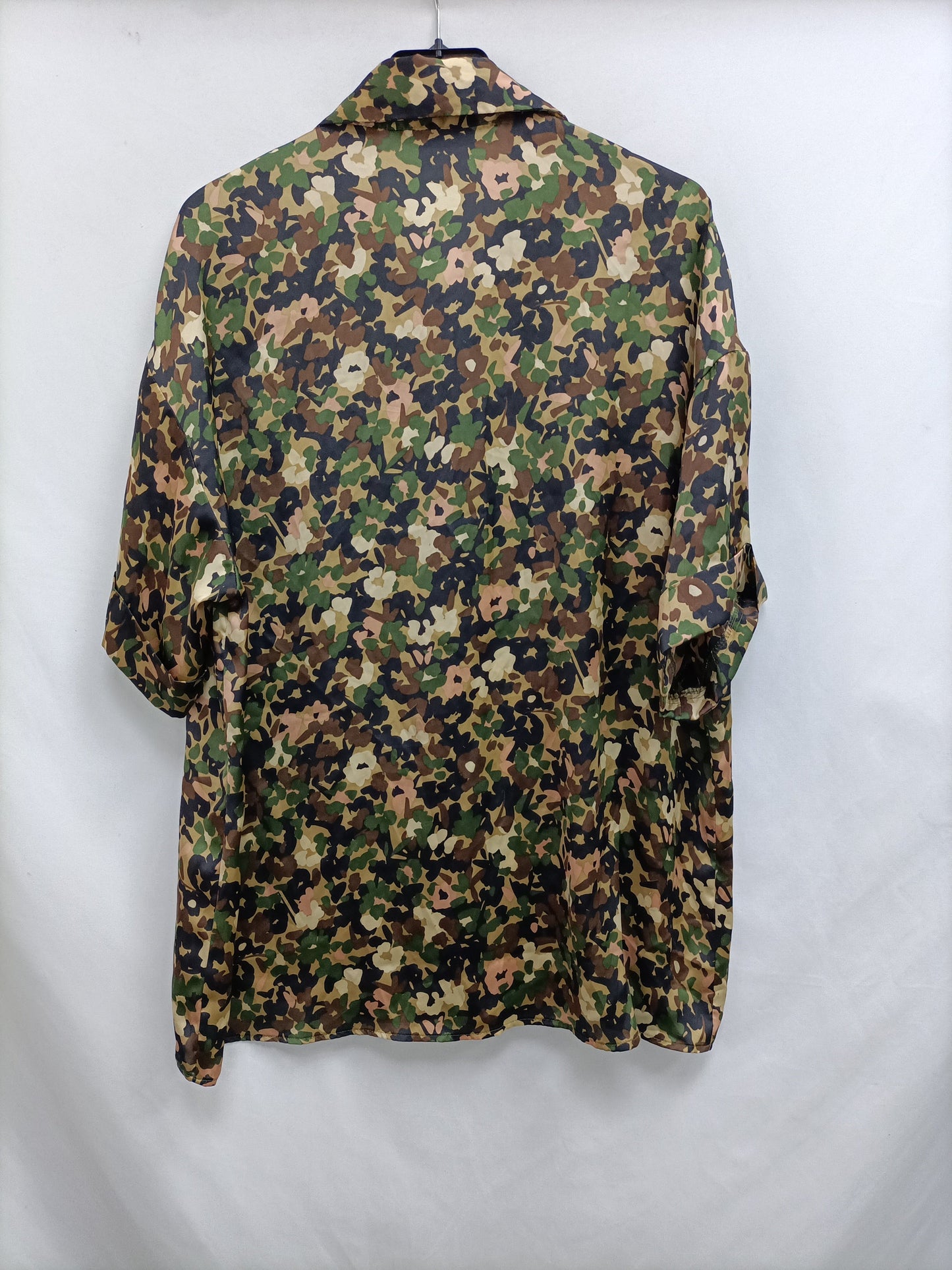 ZARA.Camisa oversized camuflaje T.s