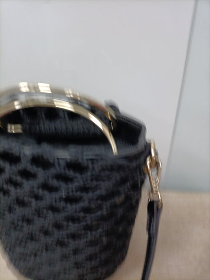ZARA.Bolso negro tipo saco rígido