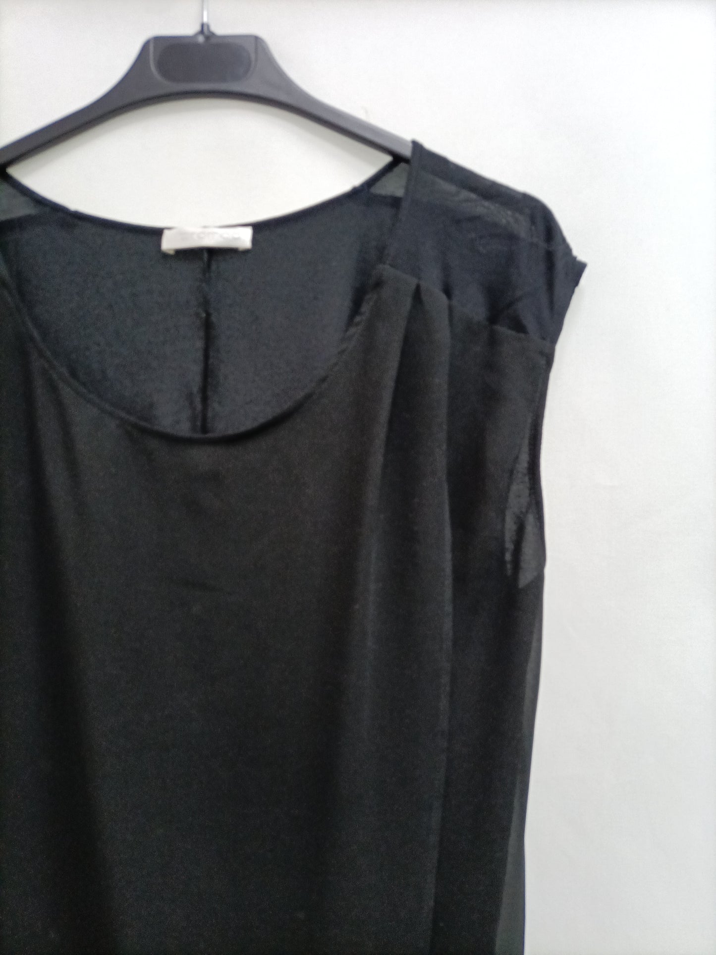 PROMOD. Top negro cruzado T.s