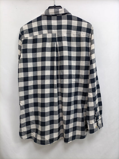 H&M. camisa negra y beige cuadros  T.36