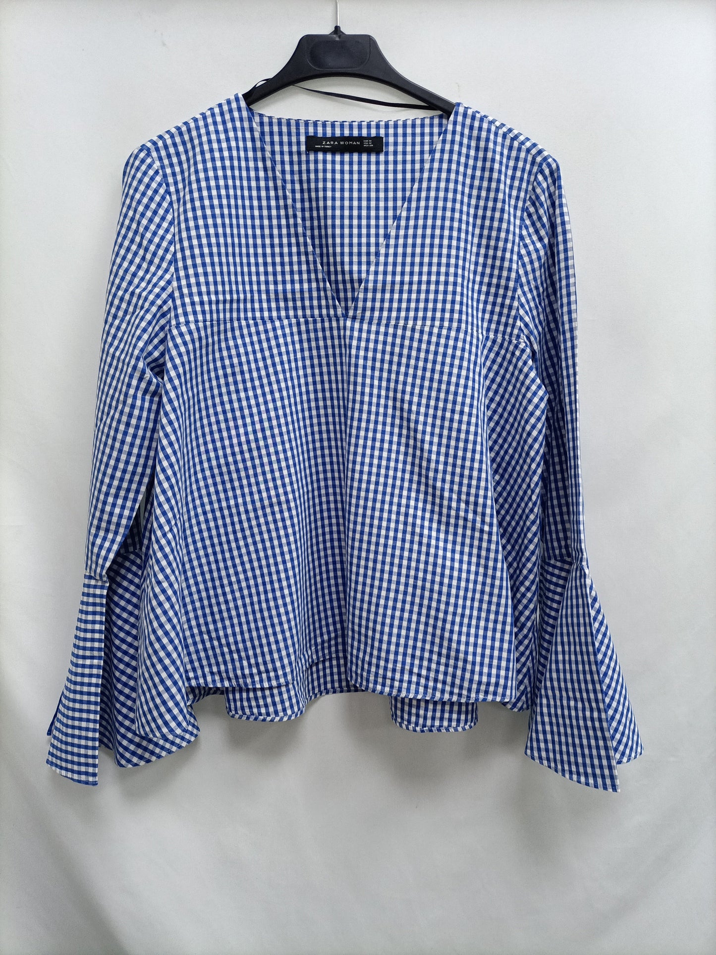 ZARA. Blusa blanca cuadros T.m