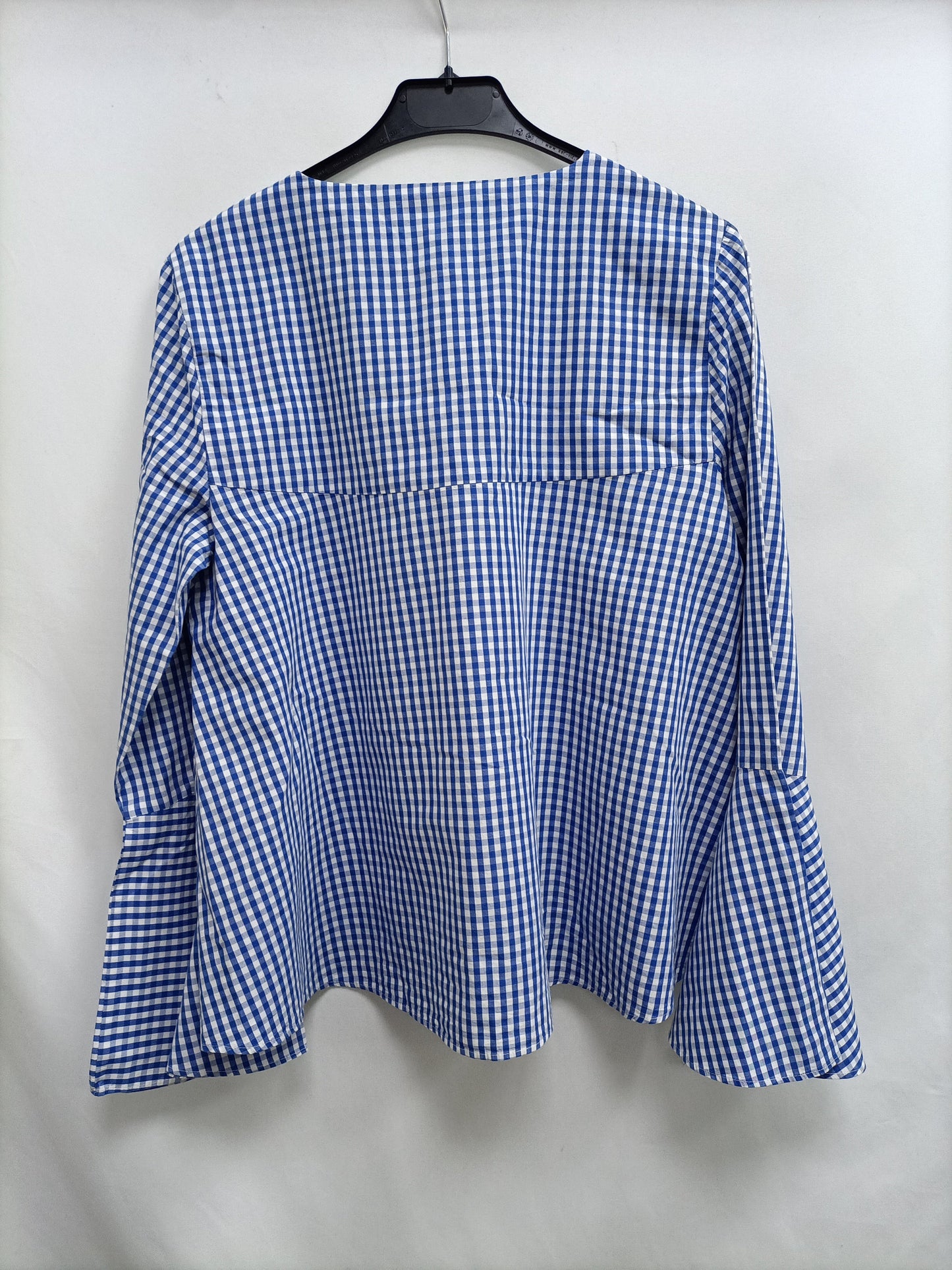 ZARA. Blusa blanca cuadros T.m