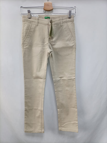 BENETTON. Beige chino trousers, size 7-8 years