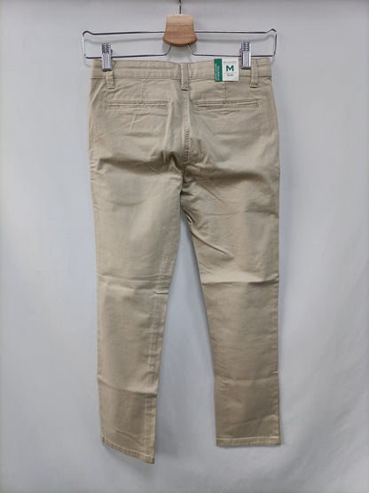 BENETTON. Beige chino trousers, size 7-8 years