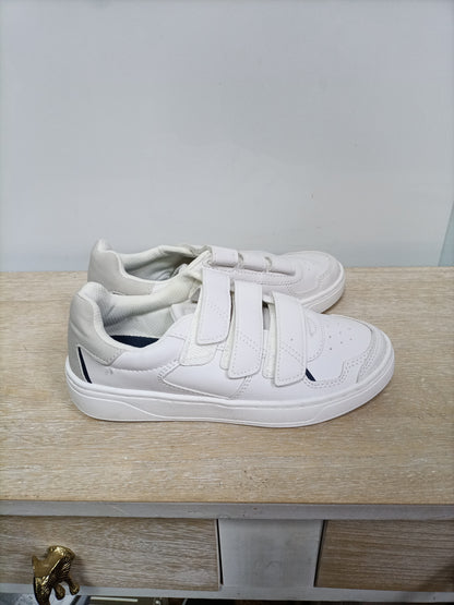 ZARA.White velcro sneakers S.36