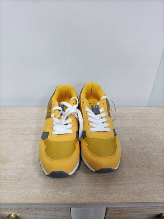SFERA. Yellow sneakers size 36