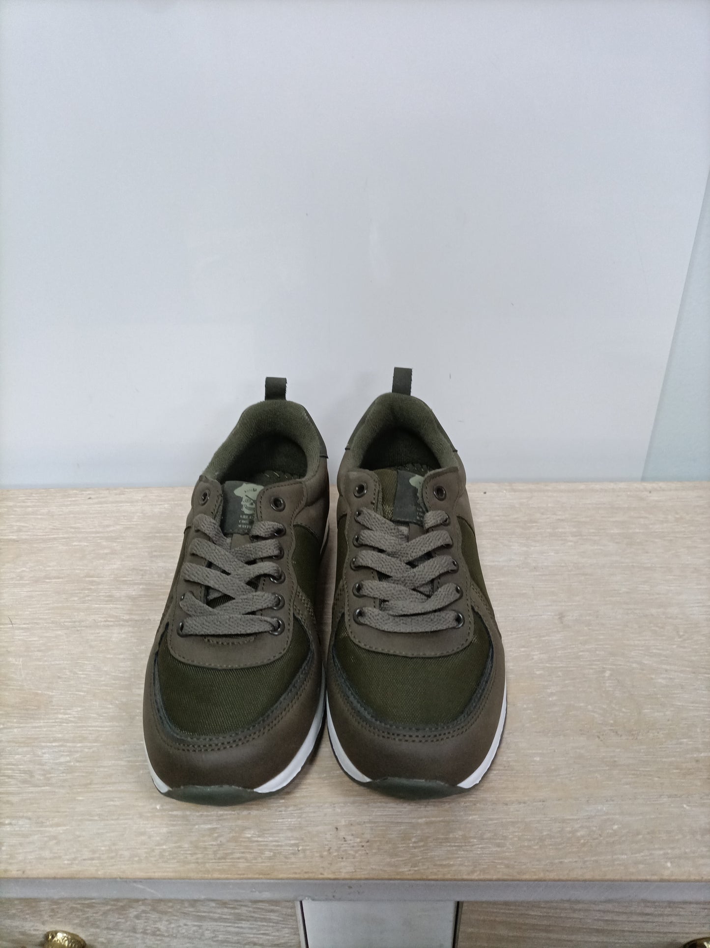 SFERA. Zapatillas verdes T.36