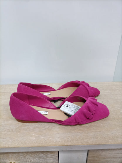 ZARA. Zapato rosa volante T.40
