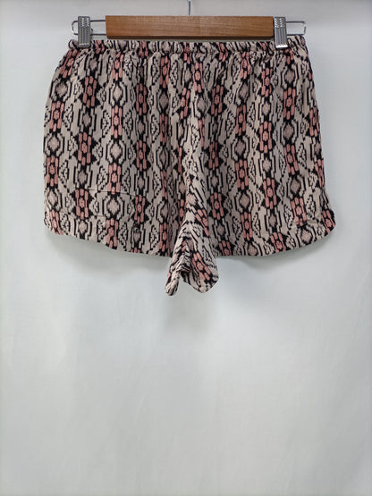 BRANDY MELVILLE. Printed Ts Shorts