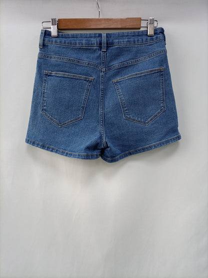 H&amp;M. Slim-fit denim shorts size 38