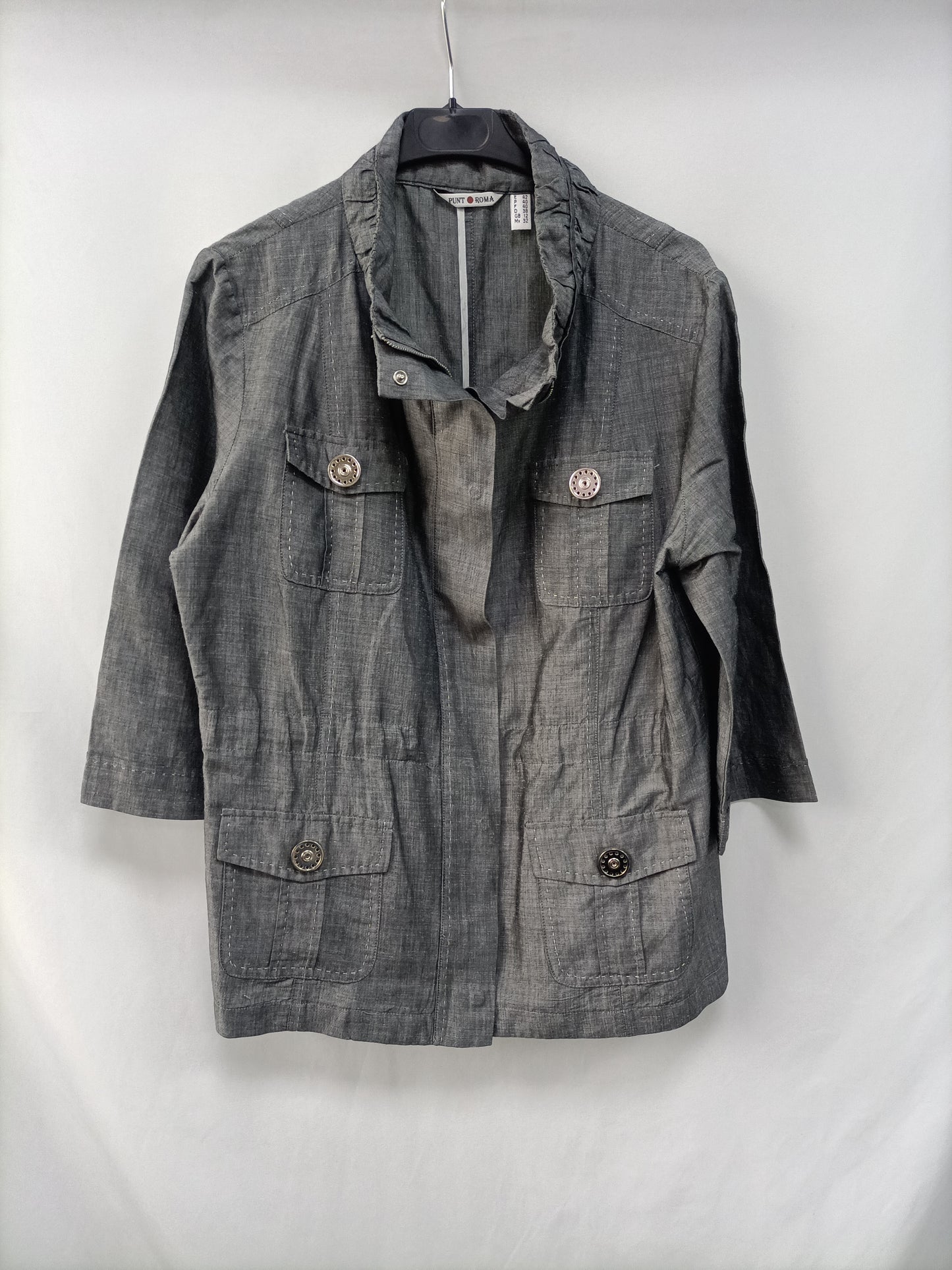 PUNTO ROMA. Chaqueta gris costuras T.42