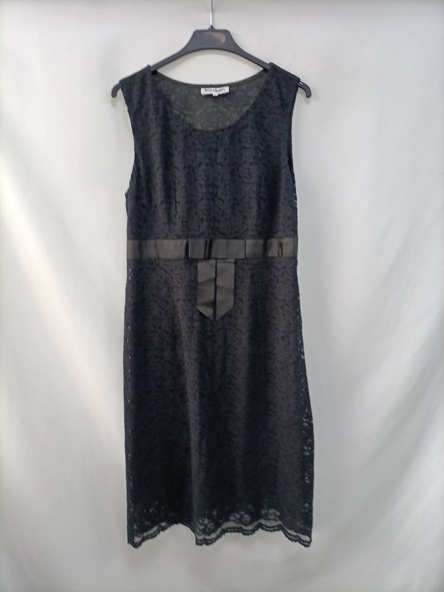 EL CORTE INGLÉS. Short lace dress, size 42