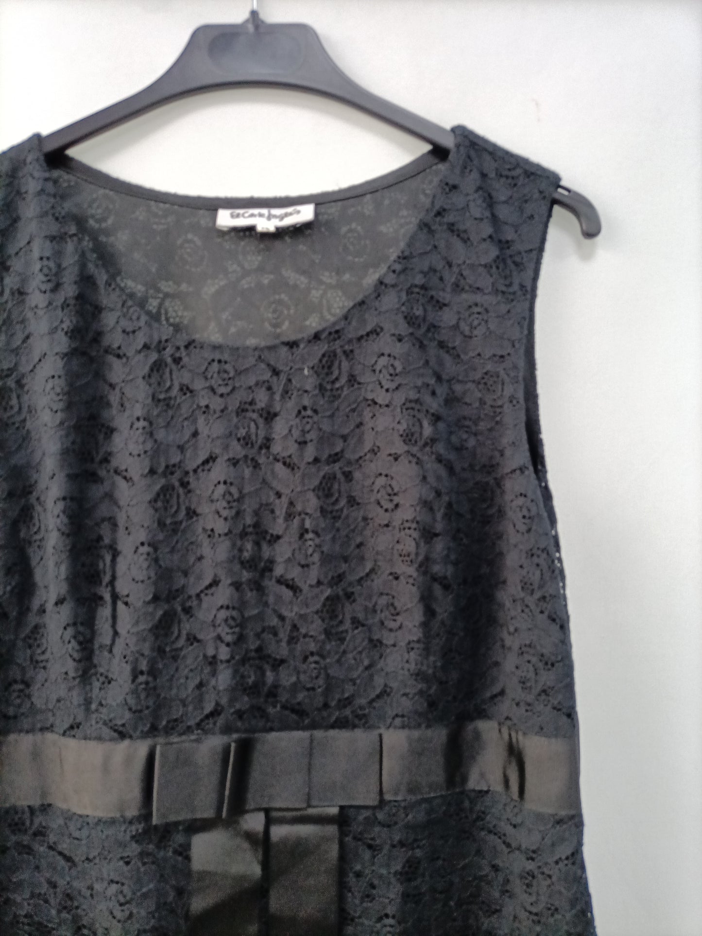 EL CORTE INGLÉS. Short lace dress, size 42