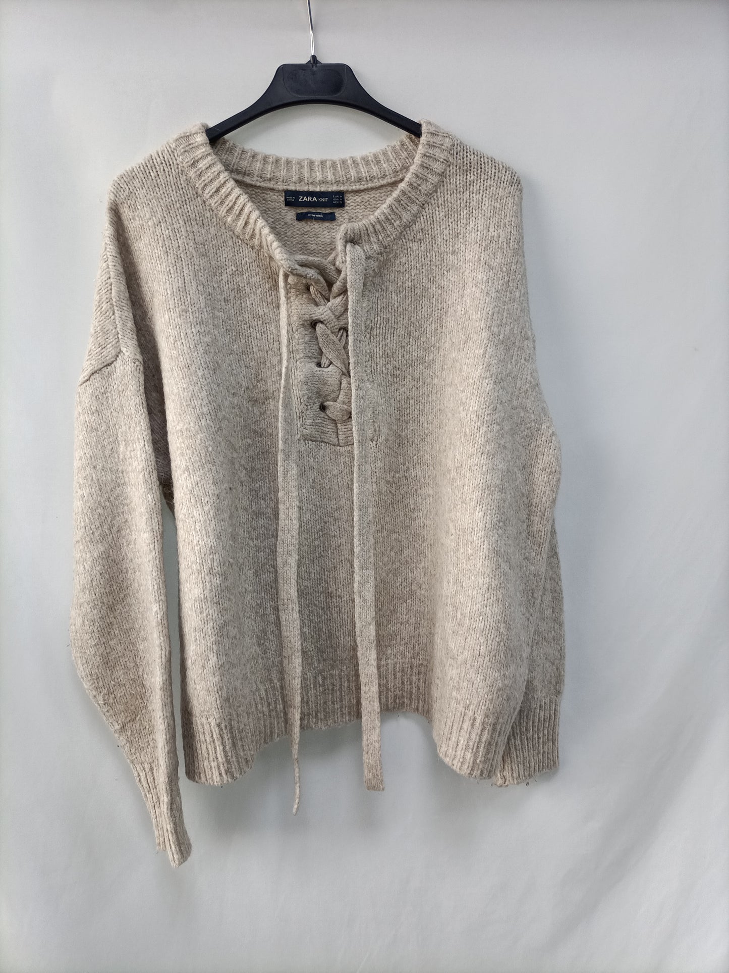 ZARA. Jersey beige cuerda T.m