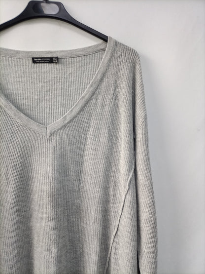 BERSHKA.Jersey gris T.L