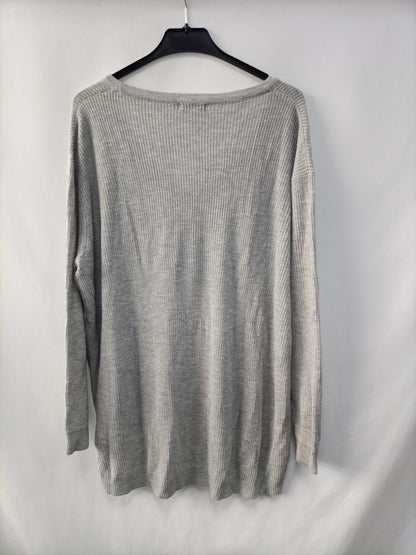 BERSHKA.Jersey gris T.L