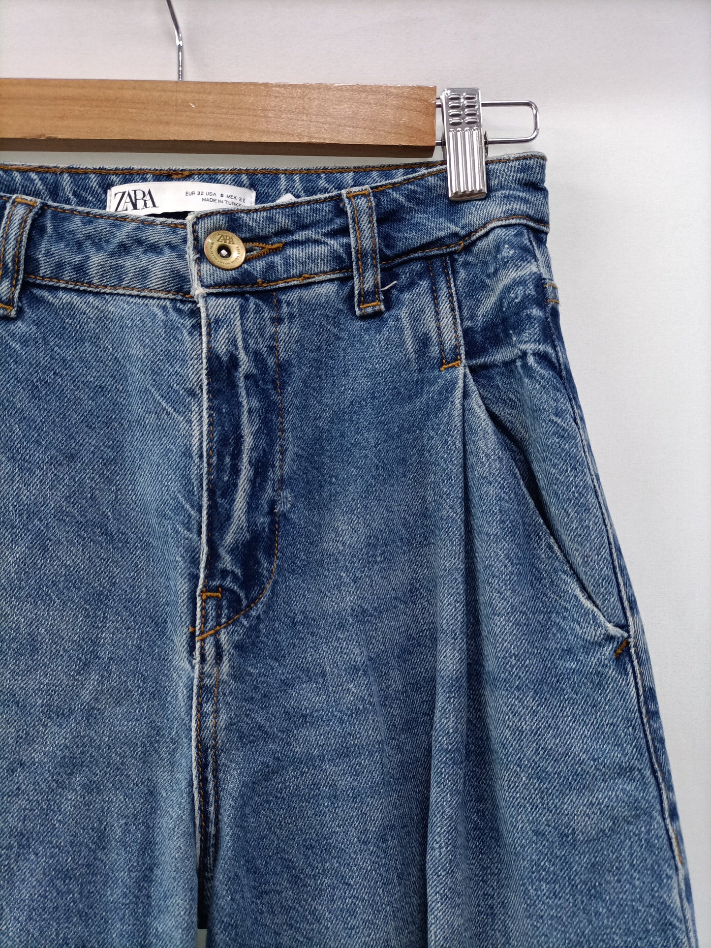 ZARA.Slouchy denim pants S.32 (tara)