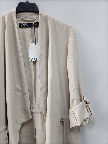 ZARA. Parka fina beige T.m