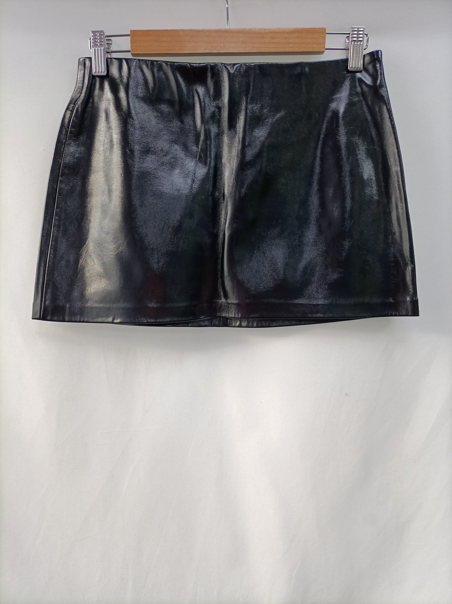 OTRAS. Falda corta vinilo T.u(s)