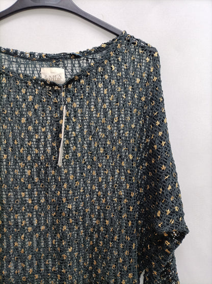 ZARA. Blue and gold crochet top Ts