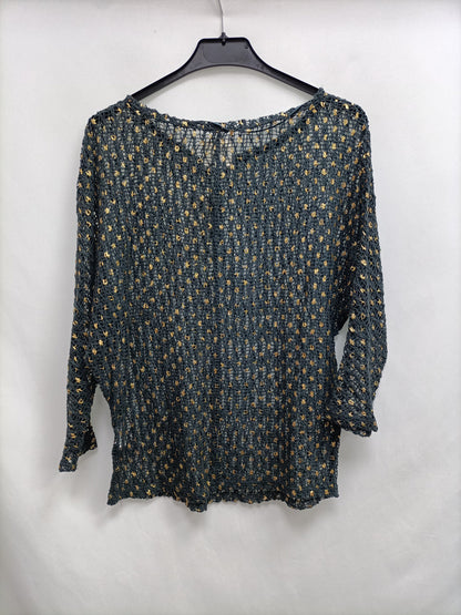 ZARA. Blue and gold crochet top Ts