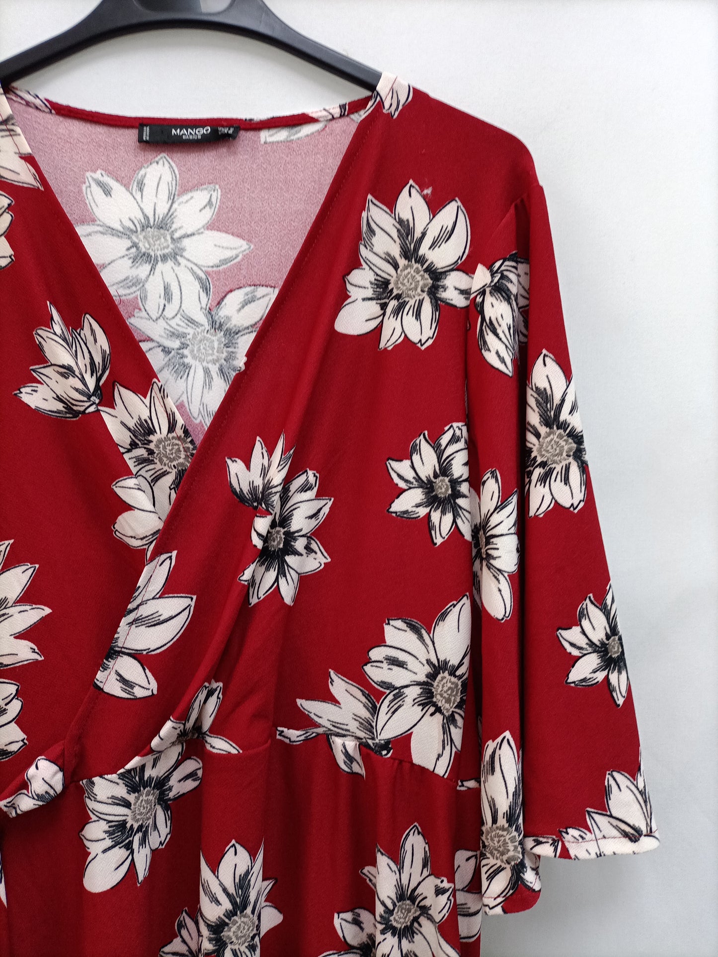 MANGO. Vestido corto flores T.m