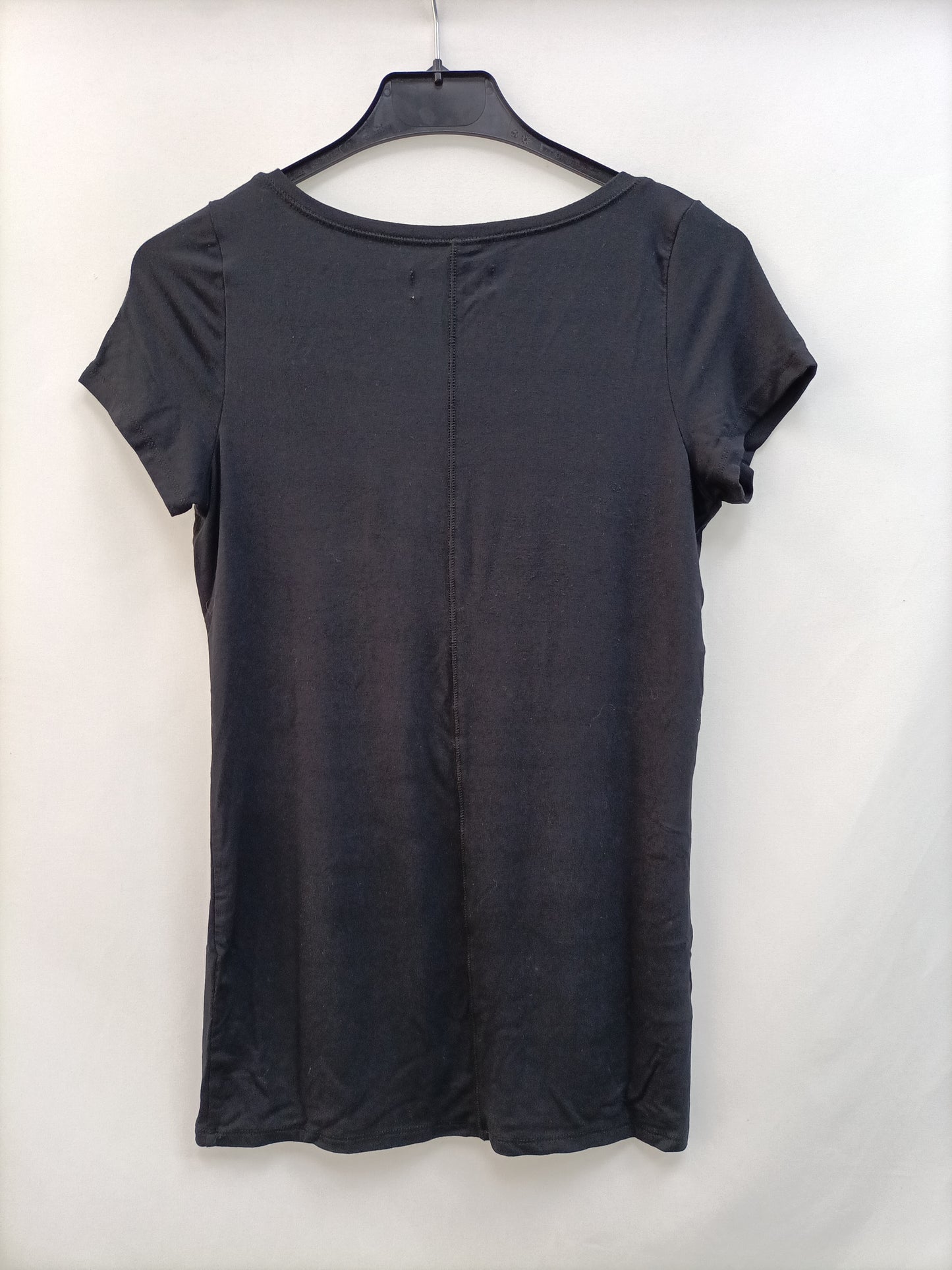 HOLLISTER. Camiseta negra básica T.m