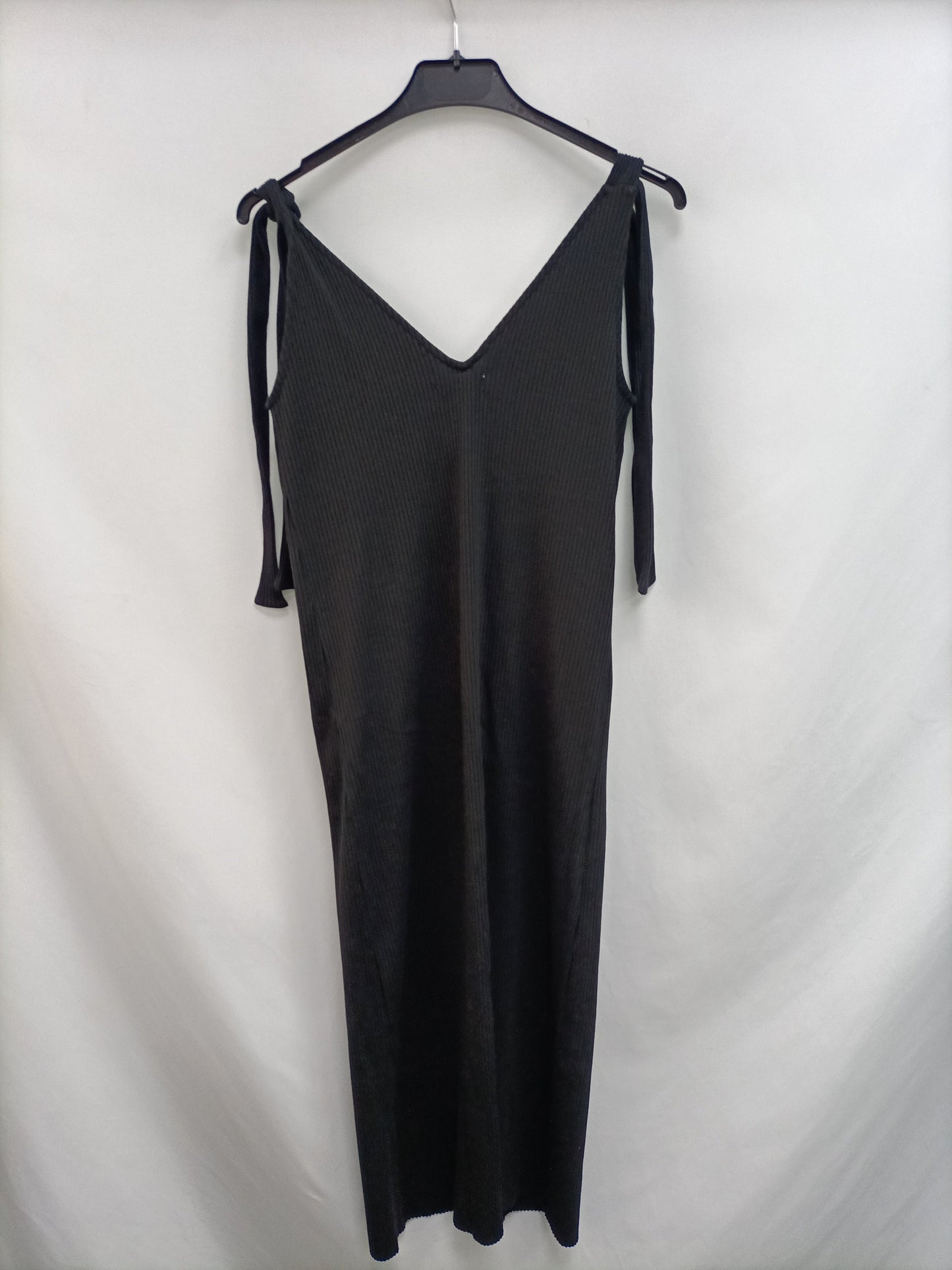ZARA. Black ribbed Ts dress