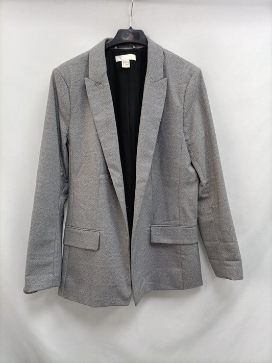 H&M. Blazers blanca y negra T.38