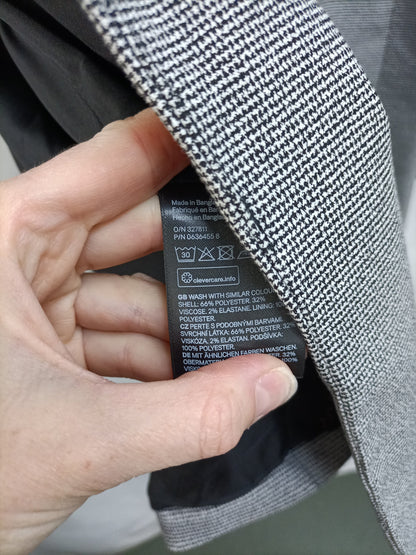 H&M. Blazers blanca y negra T.38