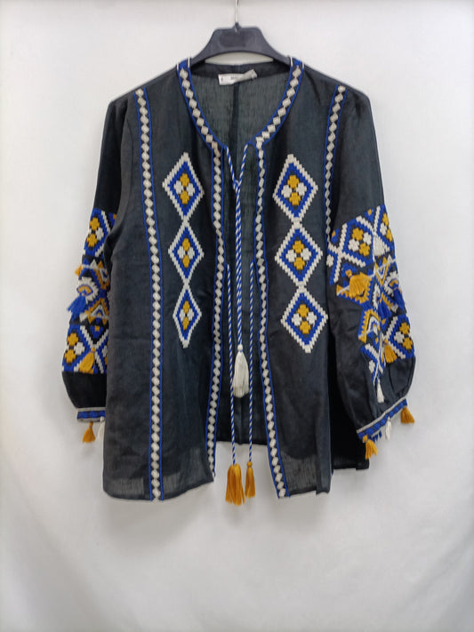 MANGO. Chaqueta negra bordada T.s