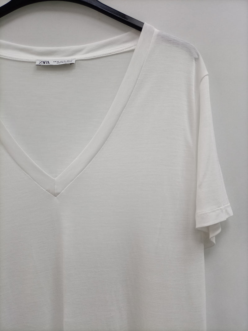 ZARA.Camisa blanca básica T.XL