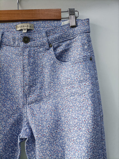 DANDARA. Pantalón denim flores T.38