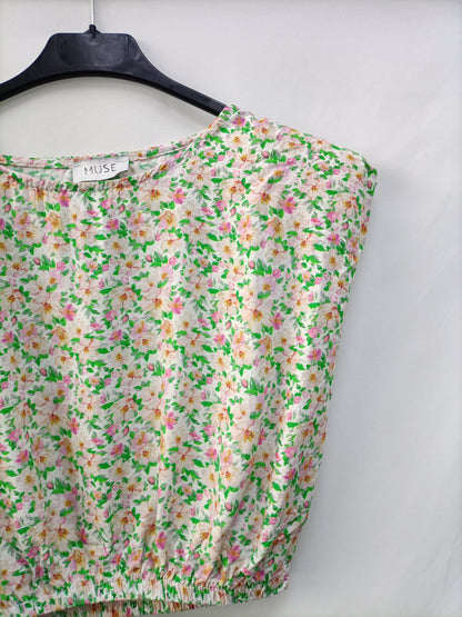 MUSE. Top flores hombreras T.m