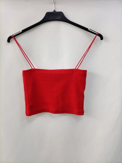 ZARA. Red ribbed crop top Tm